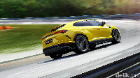 Mobil memiliki 6 mode berkendara, yang bisa dipilih di konsol. Yakni mode STRADA, SPORT dan CORSA, serta tambahan mode NEVE (salju). Sebagai pilihan, ada juga mode TERRA (off-road) dan SABBIA (pasir). Foto: Lamborghini