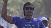 Chicco Jerikho gemar membentuk badannya dengan latihan beban. Ia juga senang berlari dan menyelesaikan maraton. (Foto: Instagram/chicco.jerikho)