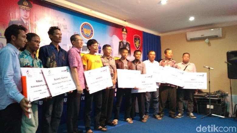 Banyak Kecelakaan Laut, 3.000 Nelayan Cirebon Dapat Asuransi Gratis Banyak Kecelakaan Laut, 3.000 Nelayan Cirebon Dapat Asuransi Gratis