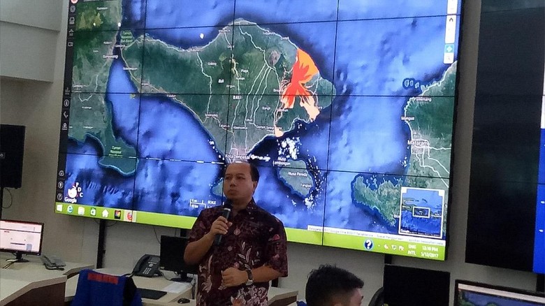 BNPB Minta Warga Antisipasi Banjir dan Longsor di Desember-Februari BNPB Minta Warga Antisipasi Banjir dan Longsor di Desember-Februari
