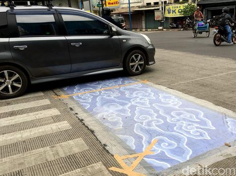 Keren! Seperti Ini Penampakan Zebra Cross di Kota Batik Pekalongan 
