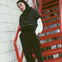 Gaya Sivia kali ini bisa menjadi inspirasi hijabers saat olahraga. Selain sporty, gaya Sivia tampak stylish. Foto: Dok. Instagram @siviazizah