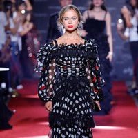 Tidak heran bila Lady Amelia Windsor memiliki selera busana yang baik, ia juga berprofesi sebagai model dan bergabung dengan salah satu agensi besar di Inggris, Storm Model Management. Foto: Dok. Getty Images