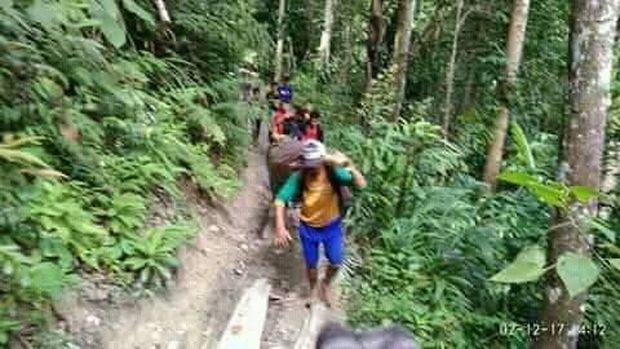Soal Jenazah yang Digotong Sejauh 36 Km, Bupati: Saya Sedih