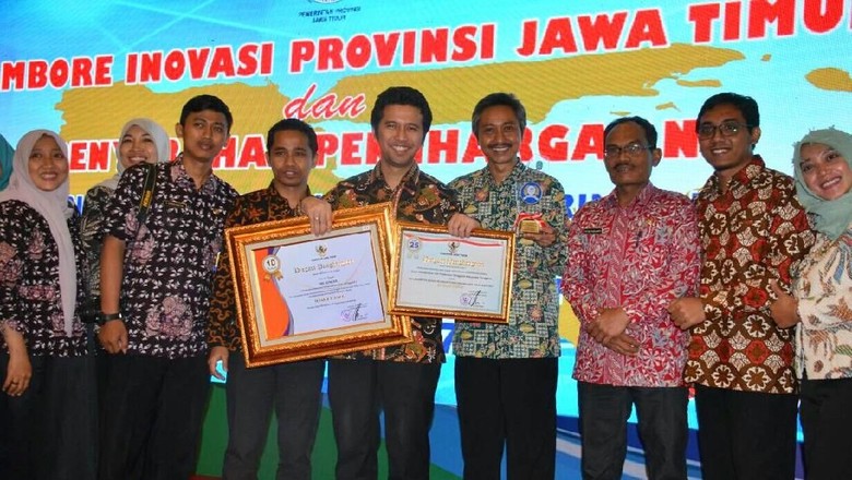 Trenggalek Borong Dua Penghargaan Inovasi Pelayanan Publik Jatim Trenggalek Borong Dua Penghargaan Inovasi Pelayanan Publik Jatim