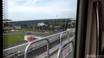 Nyamannya Naik Skytrain Bandara Soetta, Coba Yuk!