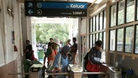 Jika dibandingkan tahun 2016 jumlah pengguna jasa di Stasiun Tebet saat ini meningkat hingga 50 persen dibandingkan tahun 2017.