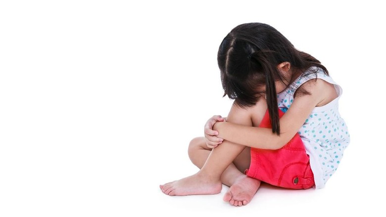 Tangis si Kecil Saat Melihat Rambutku Rontok Setelah Kemoterapi/ Foto: Thinkstock Tangis si Kecil Saat Melihat Rambutku Rontok Setelah Kemoterapi/ Foto: Thinkstock