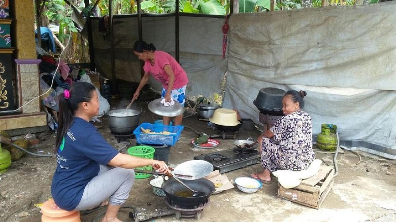 Alat Dapur  Rusak Warga Sriharjo Bantul Andalkan Dapur  Umum 