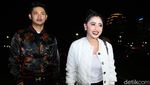 Aksi Saling Lapor Antara Dewi Persik dan Petugas Trans Jakarta
