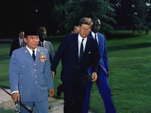 Asal Mula Hoax Harta Sukarno di Swiss