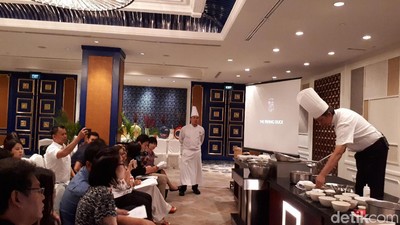 Serunya Belajar Bikin Bebek Peking hingga Hot and Sour Soup Gaya Beijing