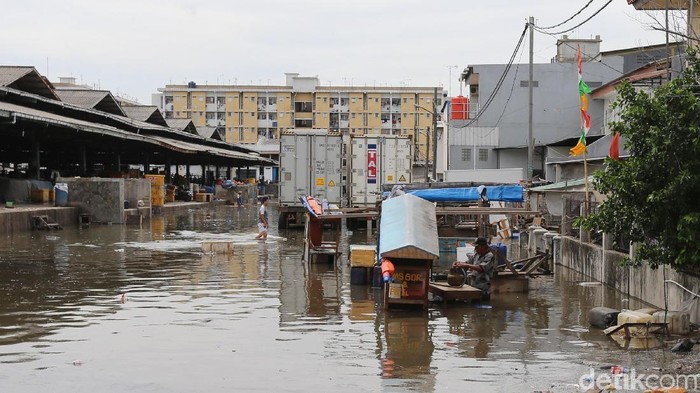 Banjir Rob Rendam Muara Baru Jakarta Utara