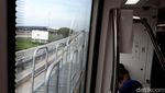 Nyamannya Naik Skytrain Bandara Soetta, Coba Yuk!