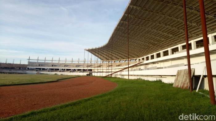 Calon markas PSM Makassar, Stadion Barombong, ambruk akhir pekan lalu.