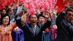 Ekspresi Warga Korut Saat Memuja Kim Jong Un
