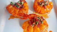 Javier menyebutnya Sabun Udang Gurih. Udang ini terlihat memiliki saus yang gurih. Foto: Rochelle Javier