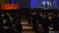 Acara tersebut merupakan puncak dari rangkaian HUT Emas 50 Tahun KADIN DKI Jakarta yang telah dilaksanakan, mulai dari Buka Puasa dengan 1000 Anak Yatim dan Dhuafa, Seminar/Diskusi, Pemecahan Rekor MURI Memasak 1 Ton Semur Daging, Turnamen Catur dan Golf dan Pemberian Award kepada tokoh pengusaha inspiratif.