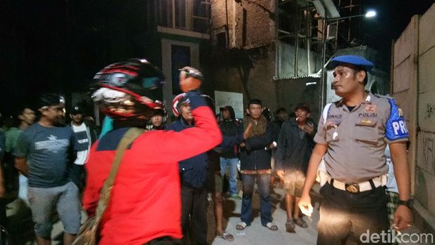 Polisi masih berjaga di lokasi tawuran