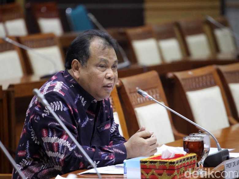 Selain Panglima, Paripurna DPR Setujui Arief Hidayat Jadi Hakim MK Selain Panglima, Paripurna DPR Setujui Arief Hidayat Jadi Hakim MK