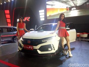 Honda Luncurkan Civic Type R di Makassar