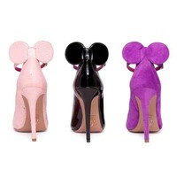 Amina Muaddi dan Irina Curutz, dari Oscar Tiye, menjadi dua desainer yang membuat sepatu heels Minnie ini. Foto: Istimewa