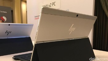 Layarnya terlindungi Gorilla Glass 4. (Foto: detikINET/Adi Fida Rahman)