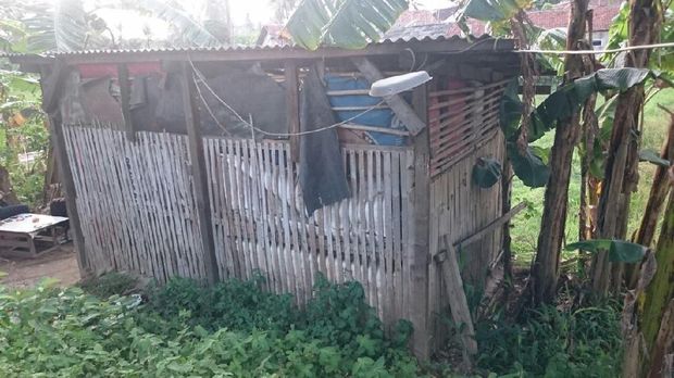 Kisah Kakek Suharyono, Hidup Sebatang Kara di Bekas Kandang Kambing