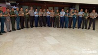 Bukan cuma Marsekal Hadi dan Jenderal Gatot yang kompak, tapi juga anggota TNI dan Polri angkatan 86 ini.