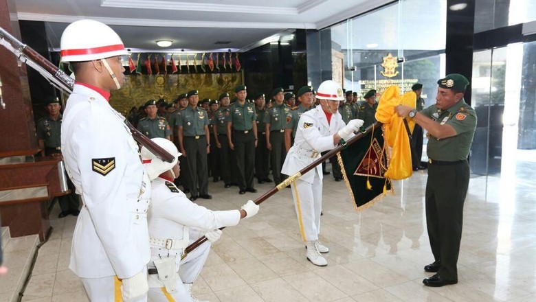 Jelang Pensiun Dini, Pangkostrad Letjen Edy Resmikan Batalyon Baru Jelang Pensiun Dini, Pangkostrad Letjen Edy Resmikan Batalyon Baru
