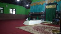 Makam Keramat Ini Jejak Peninggalan Raja Pertama di Cirebon