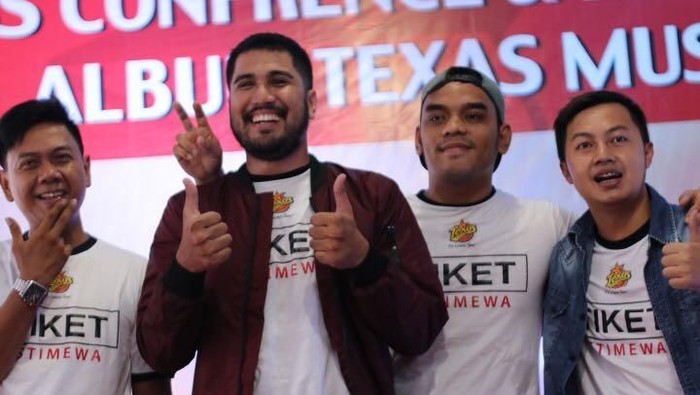 Comeback Tiket Lewat Album Istimewa