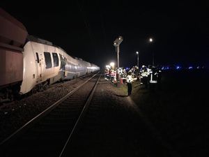 2 Kereta di Jerman Tabrakan, Puluhan Orang Luka-luka