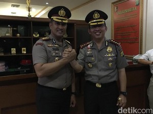 Dilepas sebagai Kapolres Jakpus, Kombes Suyudi Dibopong Anak Buah
