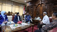 Kunjungan tersebut untuk menyampaikan hasil Rakernas Partai NasDem beberapa waktu lalu sekaligus membahas sejumlah permasalan bangsa terkini.