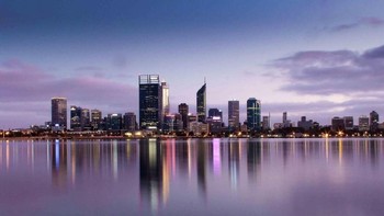 Perth, Australia, ibukota Australia Barat ini merupakan kota yang memiliki populasi terbesar keempat di Australia dengan 2,022,044 orang. Lokasinya yang berada di sebelah selatan Australia membuat partikel-partikel radioaktif pasca ledakan nuklir akan melemah sebelum mencapai daerah ini. (Foto: Internet)
