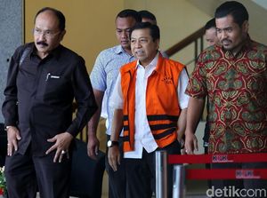Sidang Perdana Setya Novanto di PN Tipikor 13 Desember 2017