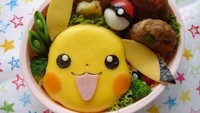 Senyum manis Pikachu bisa jadi penyemangat supaya Si Kecil menghabiskan bekalnya. Gemas ya! Foto: Istimewa