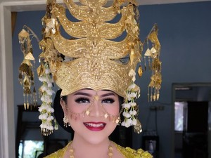 Cantiknya Kahiyang Ayu Pakai Kebaya Pengantin Saat Pemotretan di Istana Bogor