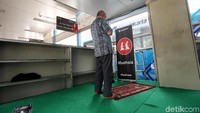 Pembuatan musala ini merupakan proyek pertama yang dikerjakan PT TransJakarta. Rencananya, TransJakarta juga akan menyediakan musala di halte-halte TransJakarta lainnya.