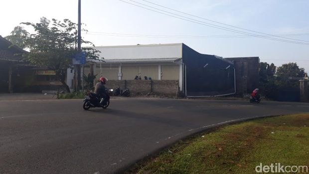 minimarket yang dibenteng