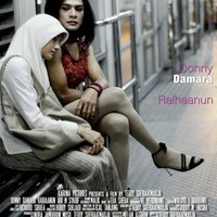 Donny Damara tampil jadi cewek untuk film Lovely Man yang tayang 2012 silam. Di situ, Donny berperan sebagai waria.  Foto: dok. Film Lovely Man