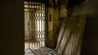 Ia berkomitmen untuk mencatat cerita di balik foto-foto yang membuat usahanya menjadi sukses (Dok. CNN Travel)