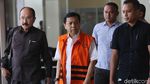 Foto: Akan Segera Disidang, Novanto Tersenyum