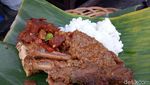 Uenak Tenan! Pagi Ini Sarapan Gudeg Legendaris Racikan Mbah Lindu