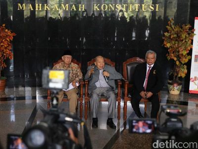 Dewan Etik Hakim Konstitusi Bicara Pencalonan Hakim Arief Hidayat