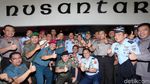 Foto: Marsekal Hadi Diarak Teman Seangkatan