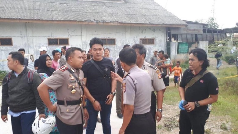 Diduga Perempuan, Mayat Gosong di Karawang Ditemukan Tanpa Kepala Diduga Perempuan, Mayat Gosong di Karawang Ditemukan Tanpa Kepala