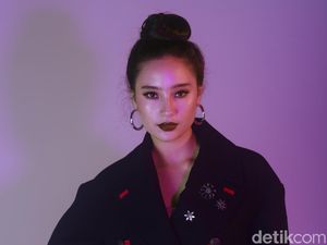 Tatapan Tegas Tatjana Saphira