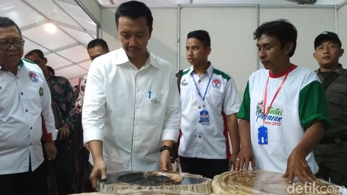 Menpora Minta Santri Terus Berinovasi